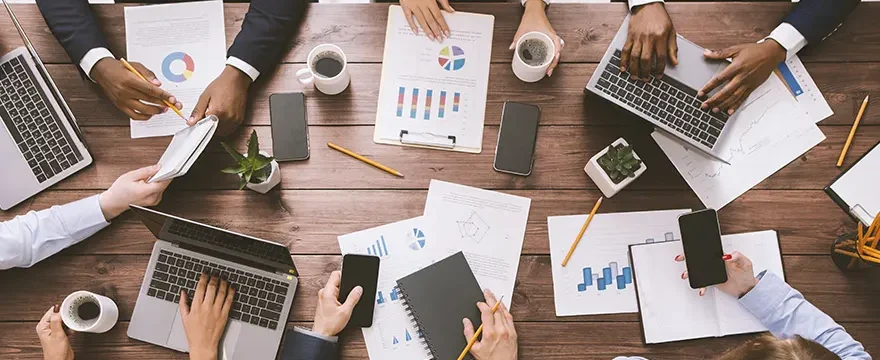 Vente en équipe et son effet sur le volume commercial