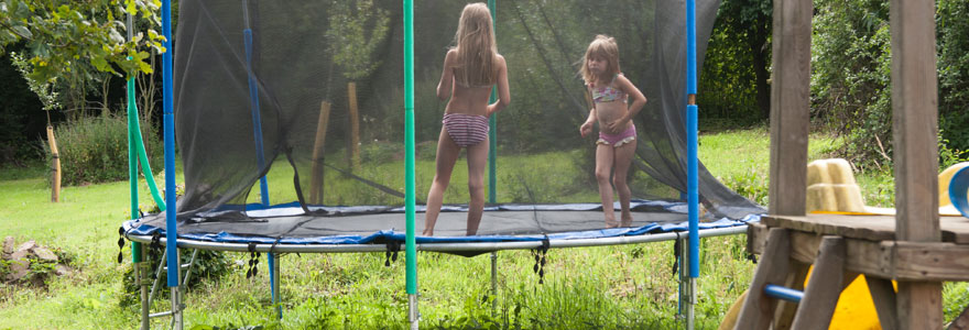 trampoline de jardin